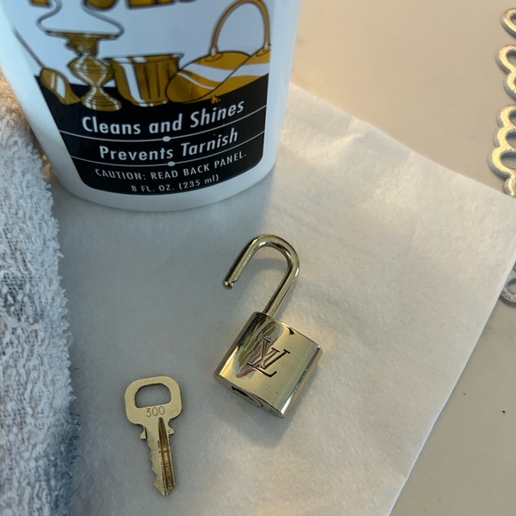 Louis Vuitton Lock Number 300 Just cleaned With Brass Polish Great Condition - Picture 7 of 8